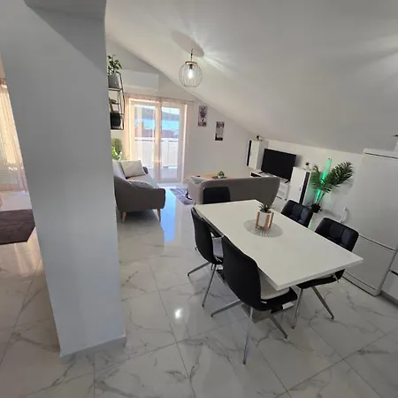 Apartment 6m 50m To The