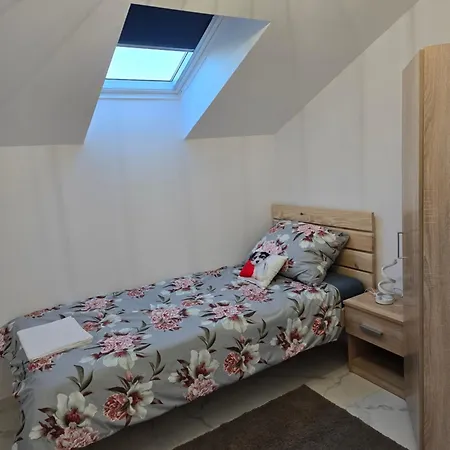 Apartment 6m 50m To The *